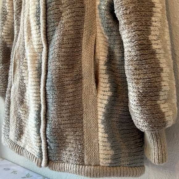 80s Vintage Aurora International by Abbmoor Heavy Knit jacket - Picture 9 of 16